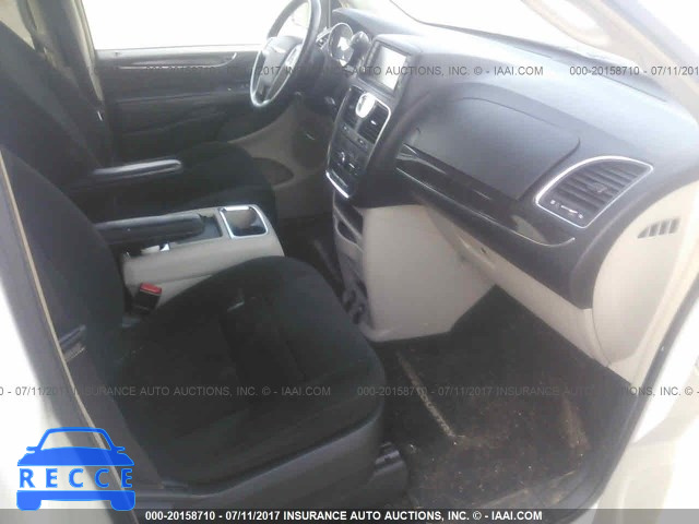 2012 Chrysler Town and Country 2C4RC1BG2CR137501 image 4