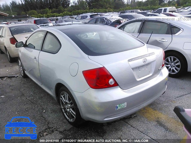 2005 Scion TC JTKDE177750056724 Bild 2