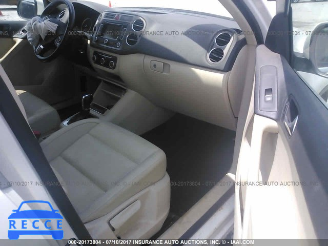 2011 Volkswagen Tiguan S/SE/SEL WVGAV7AX7BW515552 зображення 4