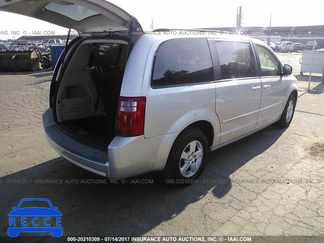 2010 Dodge Grand Caravan SXT 2D4RN5D10AR201299 зображення 3