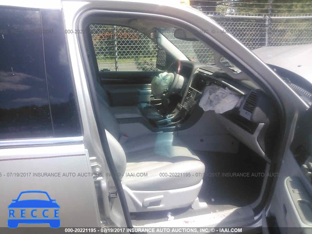 2005 Lincoln Aviator 5LMEU88H35ZJ13214 Bild 4