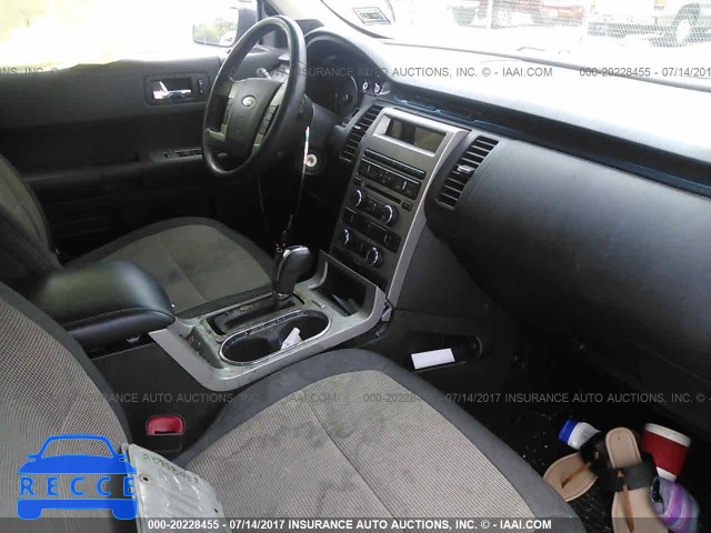 2009 Ford Flex 2FMDK51C09BA04445 image 4