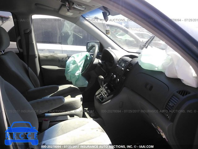 2006 KIA Sedona KNDMB233466085704 image 4