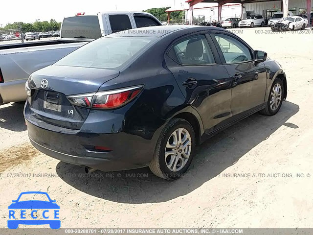 2016 Scion IA 3MYDLBZV3GY128950 Bild 3