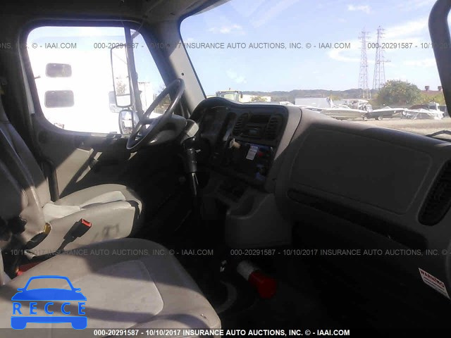 2011 FREIGHTLINER M2 106 HEAVY DUTY 1FVACXBS6BDBB2447 image 4
