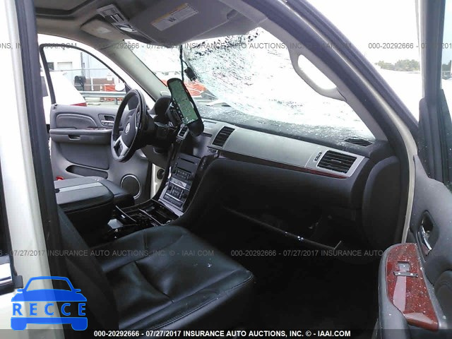 2009 Cadillac Escalade LUXURY 1GYFK232X9R145059 image 4