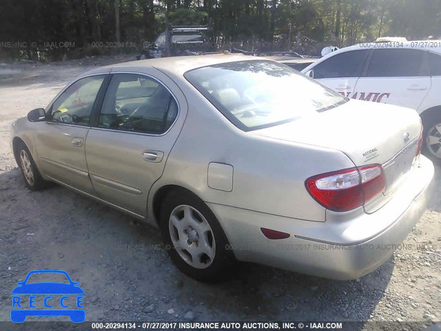 2000 Infiniti I30 JNKCA31A6YT102768 Bild 2