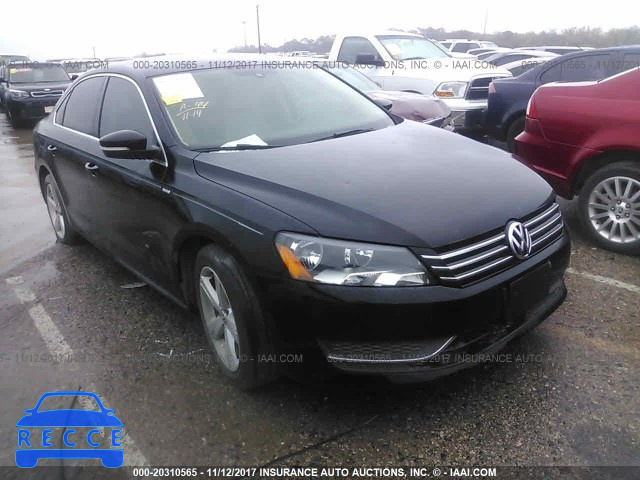 2014 Volkswagen Passat S 1VWAT7A32EC028799 Bild 0