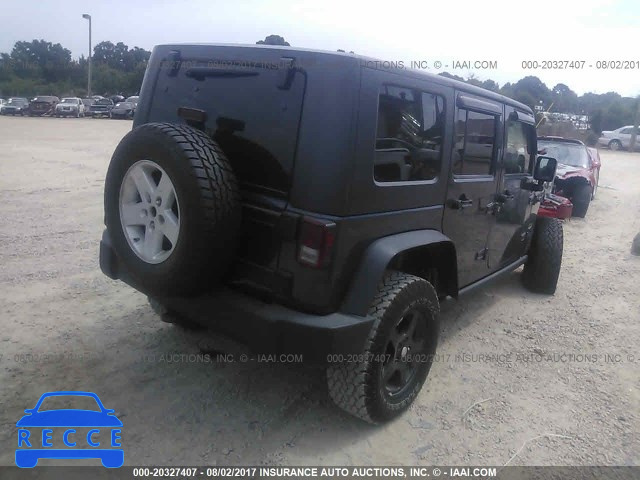 2008 Jeep Wrangler Unlimited SAHARA 1J4GA59108L566040 image 3