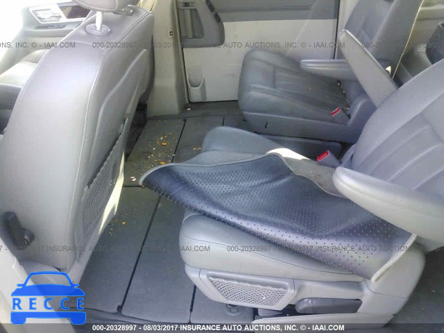 2010 Chrysler Town and Country 2A4RR5D11AR149757 image 7