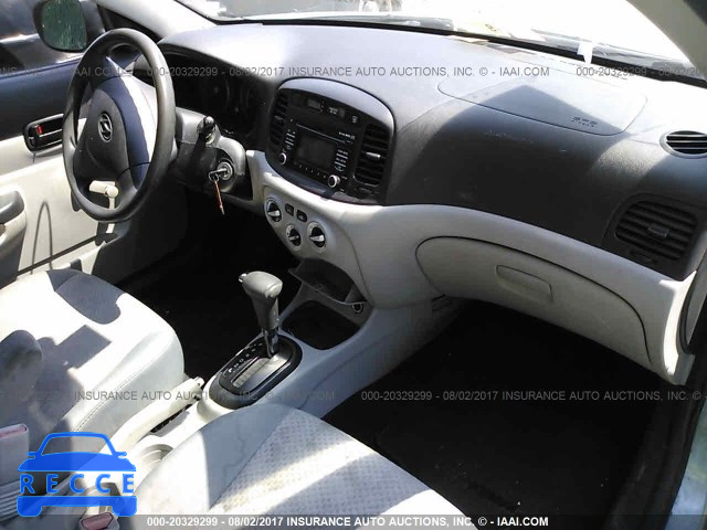 2011 Hyundai Accent KMHCM3AC6BU188896 image 4