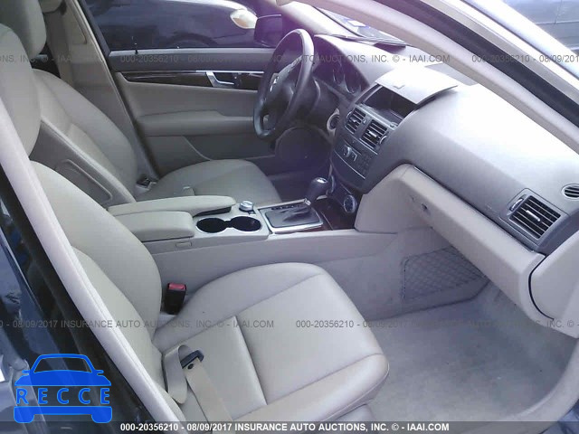 2011 Mercedes-benz C 300 WDDGF5EB0BR135102 image 4