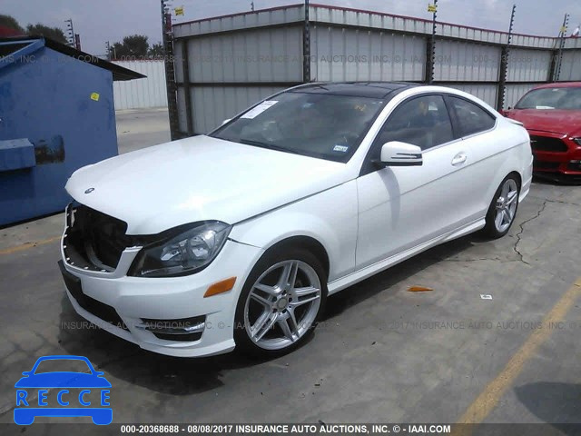 2015 Mercedes-benz C WDDGJ4HBXFG396890 image 1