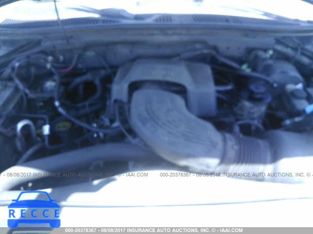 1999 Ford Expedition 1FMPU18L1XLA53138 image 9