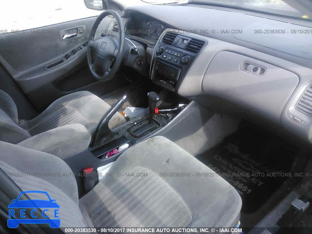1998 Honda Accord 1HGCG1642WA000921 image 4