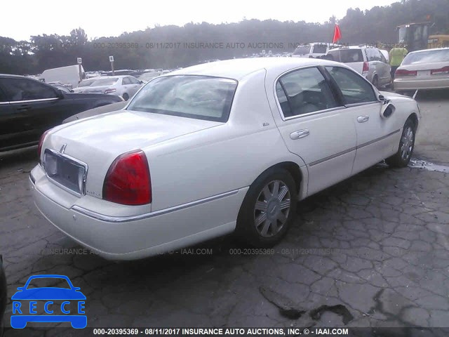 2003 Lincoln Town Car 1LNHM83WX3Y672509 зображення 3