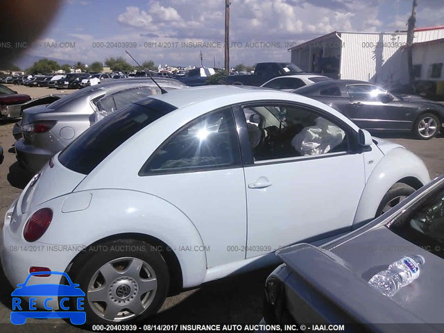 2000 Volkswagen New Beetle GLS 3VWCD21C3YM489411 image 3