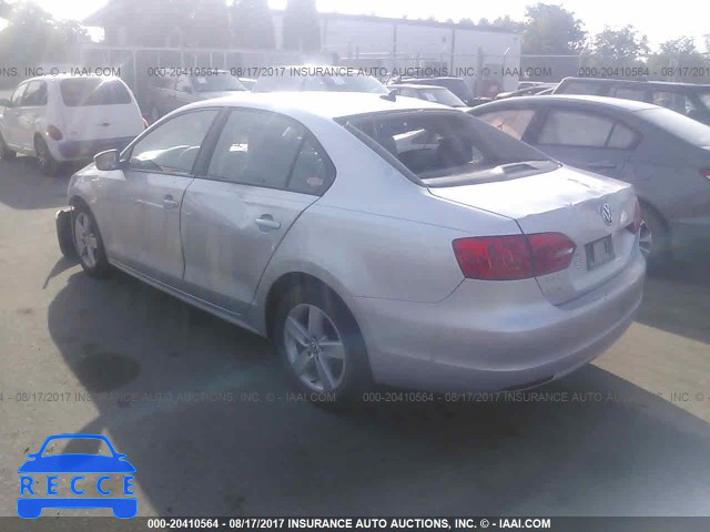 2014 Volkswagen Jetta 3VWB17AJ1EM327613 image 2