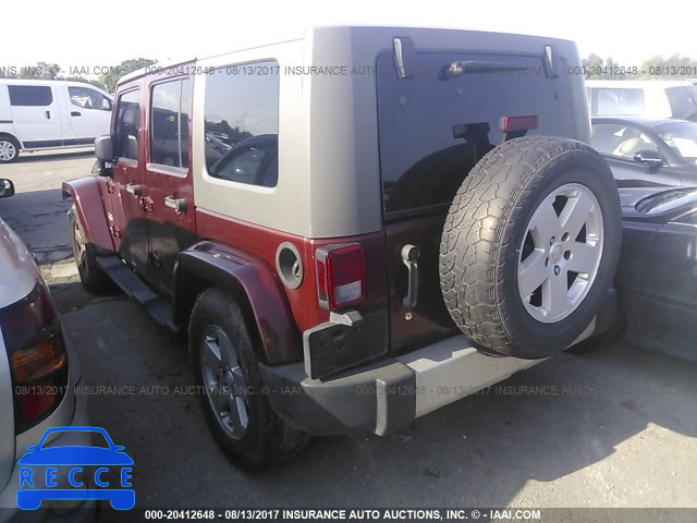 2010 Jeep Wrangler Unlimited SAHARA 1J4HB5H16AL123660 Bild 2