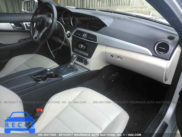 2013 Mercedes-benz C WDDGJ4HB5DF990757 image 4