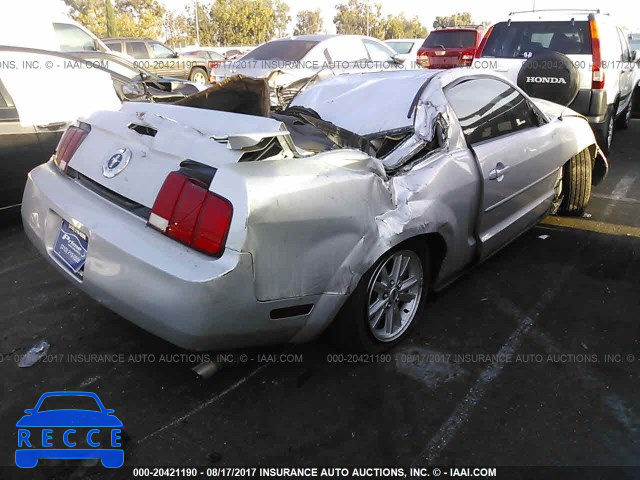 2007 Ford Mustang 1ZVFT80N075297745 image 3