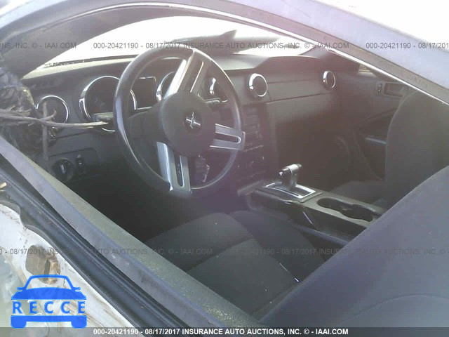 2007 Ford Mustang 1ZVFT80N075297745 image 4