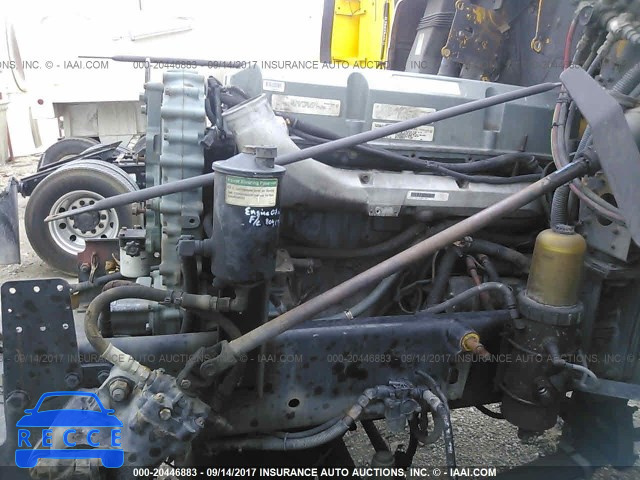1997 FREIGHTLINER FLD FLD120 1FUYDZYB4VL683577 image 8