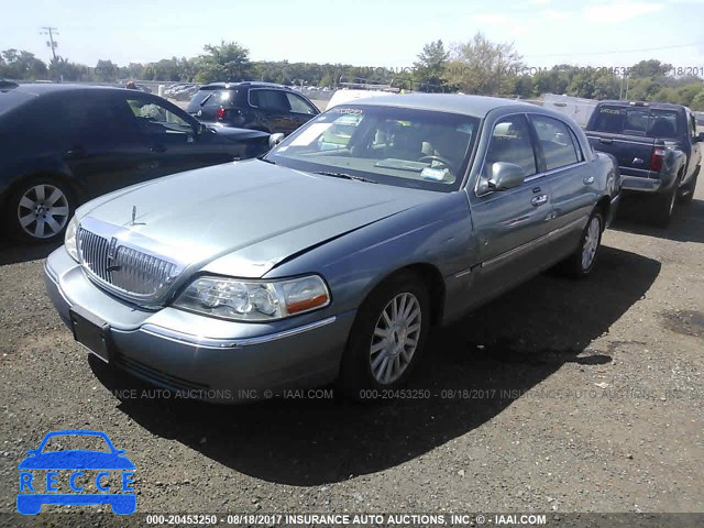 2004 Lincoln Town Car 1LNHM81W54Y621245 зображення 1