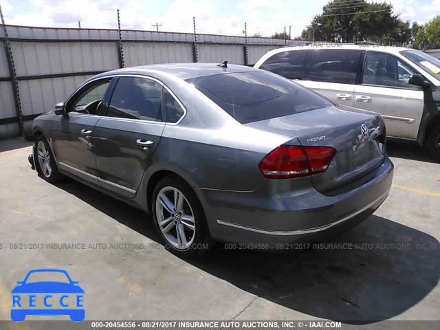 2015 Volkswagen Passat SE 1VWBS7A3XFC072476 image 2