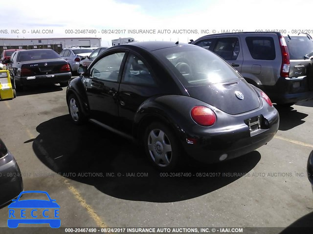 2000 Volkswagen New Beetle GLS 3VWCC21C3YM469971 image 2
