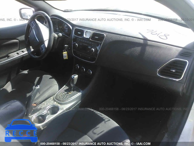 2014 Chrysler 200 1C3CCBAB5EN168196 image 4