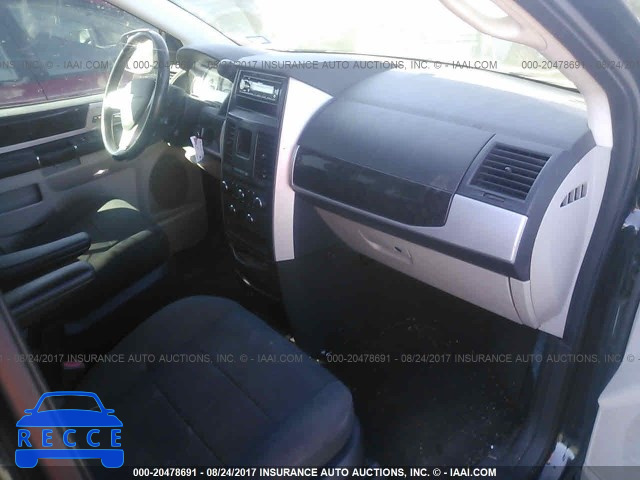 2010 Dodge Grand Caravan SXT 2D4RN5D16AR179924 зображення 4