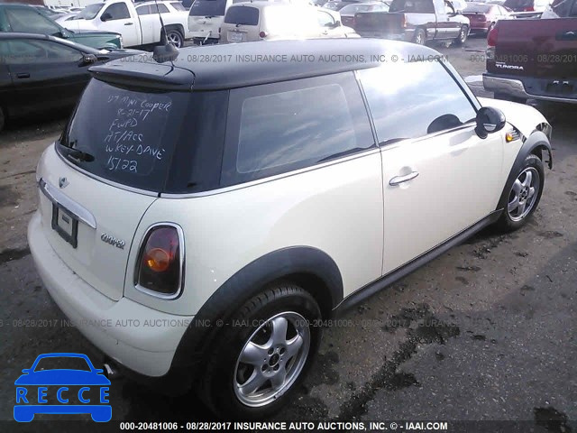 2007 Mini Cooper WMWMF33557TT51680 image 3