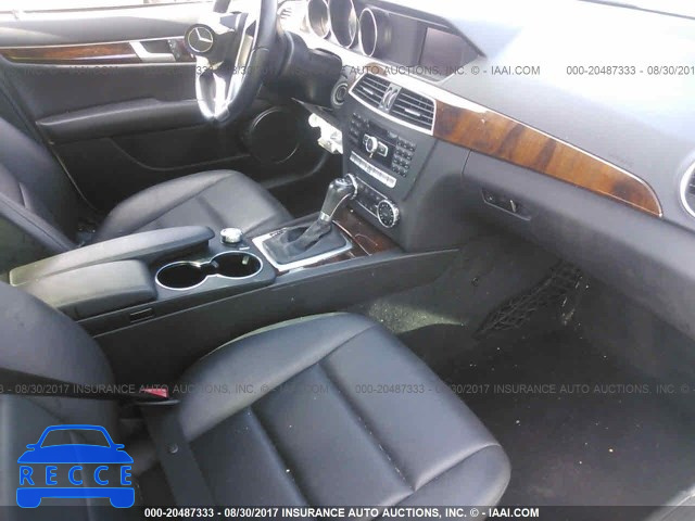 2013 Mercedes-benz C WDDGF4HB7DR273597 image 4