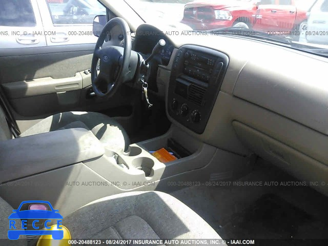 2004 Ford Explorer 1FMZU72E04UC15983 Bild 4