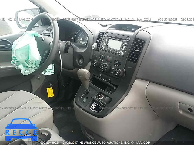 2010 KIA Sedona KNDMG4C33A6356337 image 4