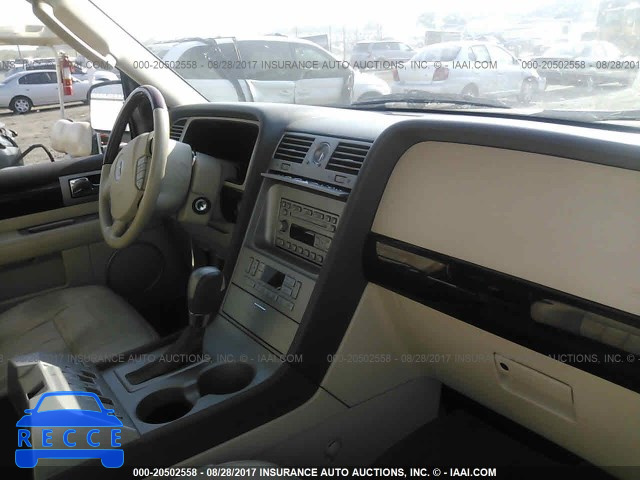 2004 Lincoln Navigator 5LMFU28R54LJ15431 image 4