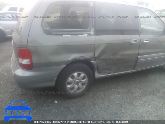 2004 KIA Sedona KNDUP131846570788 image 5