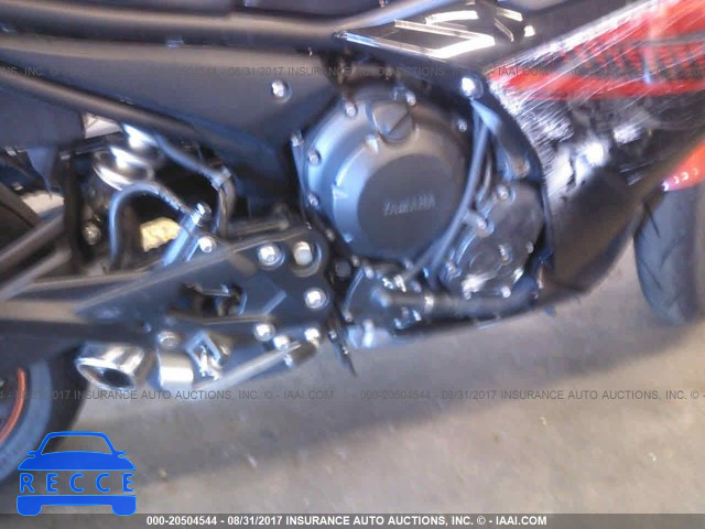 2011 Yamaha FZ6 R JYARJ18E6BA006792 Bild 7