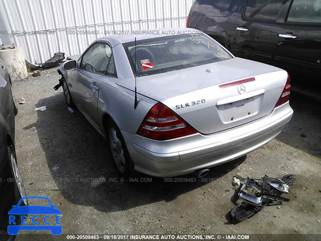 2001 Mercedes-benz SLK WDBKK65F61F195201 image 2