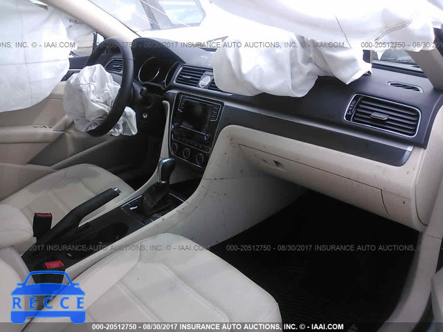 2017 VOLKSWAGEN PASSAT 1VWDT7A35HC078002 image 4