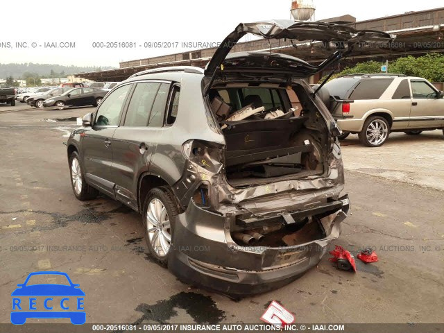 2015 Volkswagen Tiguan WVGBV7AX1FW580150 Bild 2