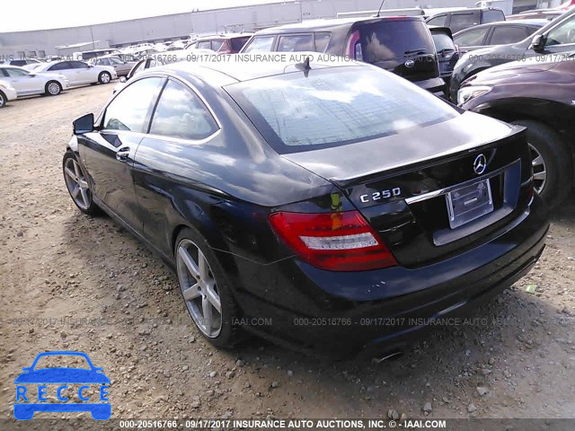 2014 Mercedes-benz C 250 WDDGJ4HB8EG163718 Bild 2