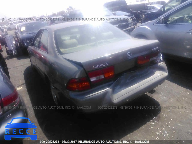 1997 Lexus ES 300 JT8BF22G8V0038840 Bild 2