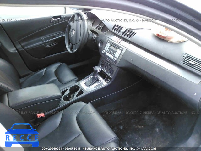 2008 VOLKSWAGEN PASSAT WVWXK73C18E092984 image 4