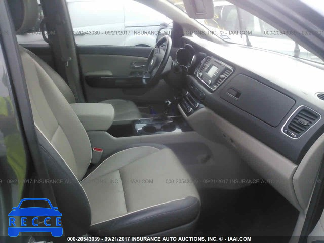 2016 KIA Sedona EX/SX KNDMC5C17G6112828 image 4