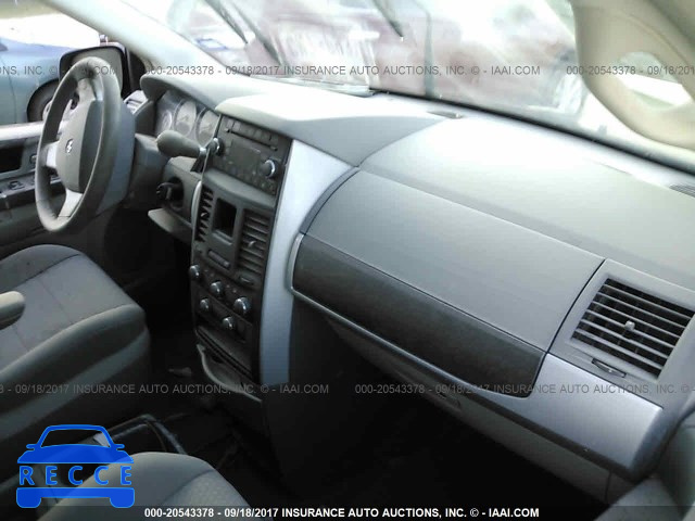 2010 Dodge Grand Caravan SXT 2D4RN5D10AR100215 зображення 4