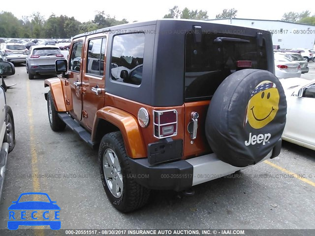 2010 Jeep Wrangler Unlimited SAHARA 1J4BA5H11AL230348 зображення 2