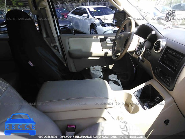 2004 Ford Expedition 1FMPU17L04LB05355 image 4
