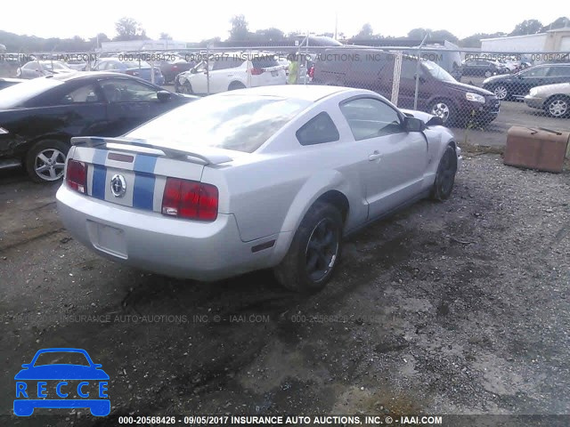 2006 Ford Mustang 1ZVFT80N665210798 image 3